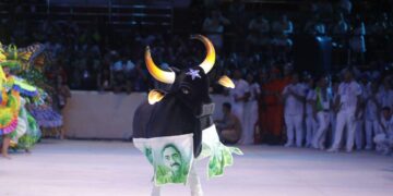 Caprichoso abre a terceira noite reverenciando a retomada dos povos originários