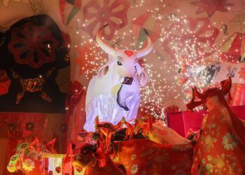Garantido encerra apresentações do festival exaltando a cultura brasileira