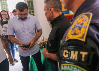 Wilson Lima implanta sistema de radiocomunicação digital para polícias em Itacoatiara