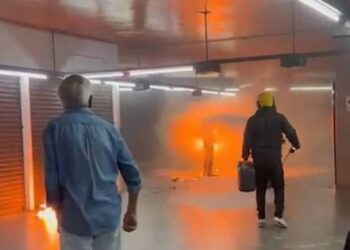 Idoso que ateou fogo em si mesmo na estação São Bento morre no hospital