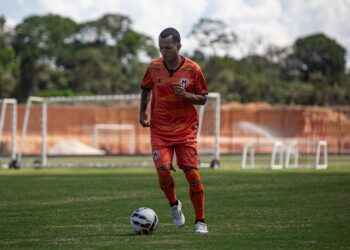 Manauara anuncia volante Anderson Uchôa para reforçar elenco na Série D