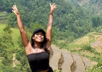 Família confirma morte de brasileira após cair em penhasco durante trilha na Indonésia