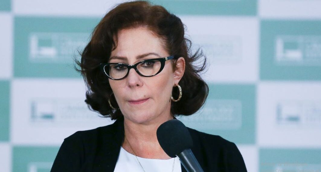 Rede X recorre ao STF contra suspensão de perfis de Carla Zambelli