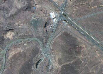 Imagens de satélite revelam nova estrada e escavações na usina nuclear de Fordow, no Irã