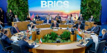 Brics defende interesses de Irã e Rússia, mas evita embate direto com EUA