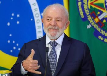 Aprovação de Lula supera desaprovação pela primeira vez em 2025, aponta AtlasIntel/Bloomberg