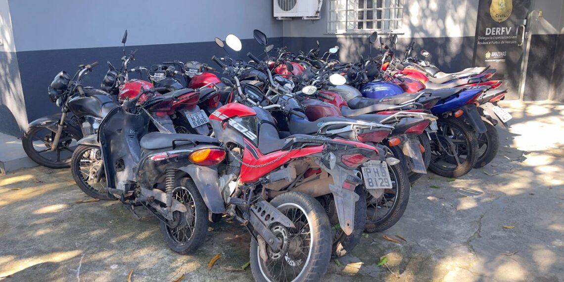 Polícia Civil devolve 32 motocicletas recuperadas durante operação