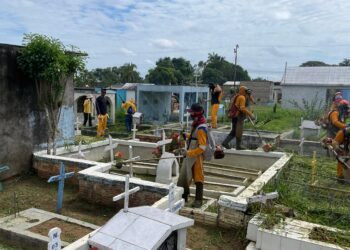 Prefeitura de Itacoatiara realiza limpeza e recupera muro do Cemitério Municipal