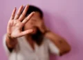 Nova lei elimina atenuantes e reduz prescrição para crimes sexuais contra mulheres