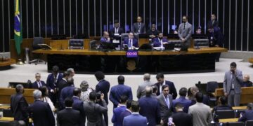 Câmara aprova novo marco do licenciamento ambiental sob críticas do governo e especialistas