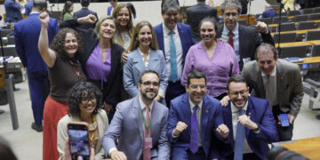 Câmara aprova proibição definitiva de cosméticos testados em animais; projeto vai à sanção presidencial