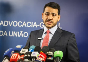 União notifica Meta para retirar robôs com aparência infantil usados em conteúdo sexual