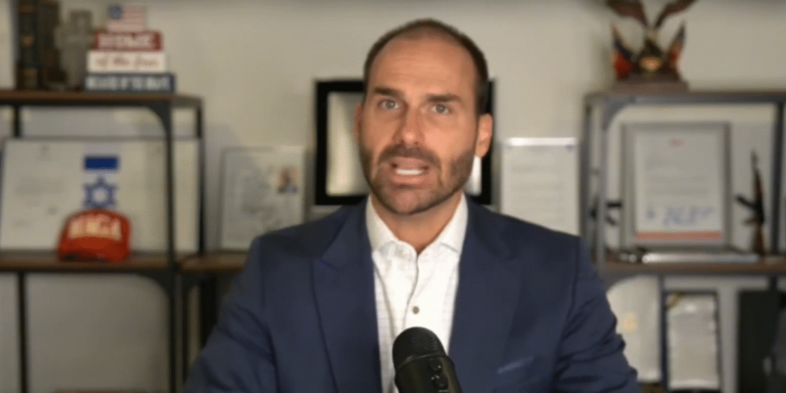 Eduardo Bolsonaro defende sanções contra esposa de Moraes