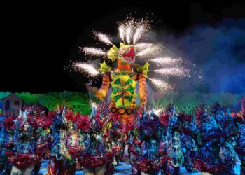 Cores, tecnologia e resistência marcam espetáculo da Ciranda Tradicional em Manacapuru