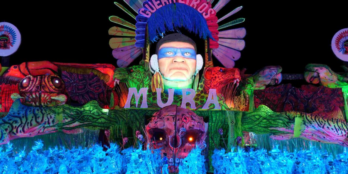 Guerreiros Mura abre Festival de Cirandas de Manacapuru com espetáculo subaquático e exaltação indígena