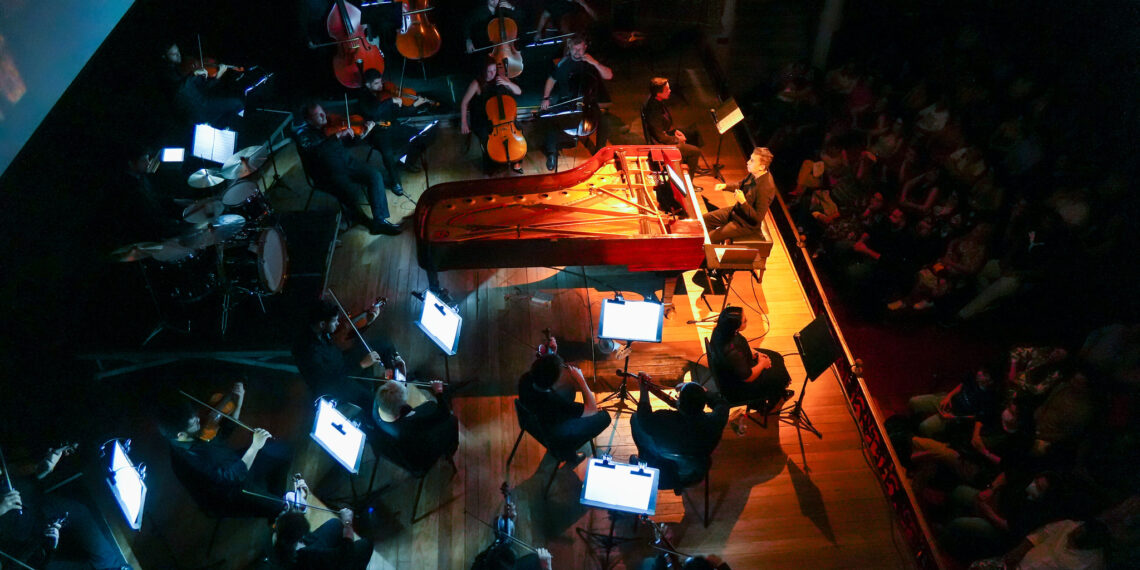 Orquestra de Câmara do Amazonas proporciona experiência sensorial em concerto ‘Badalamenti/Lynch’