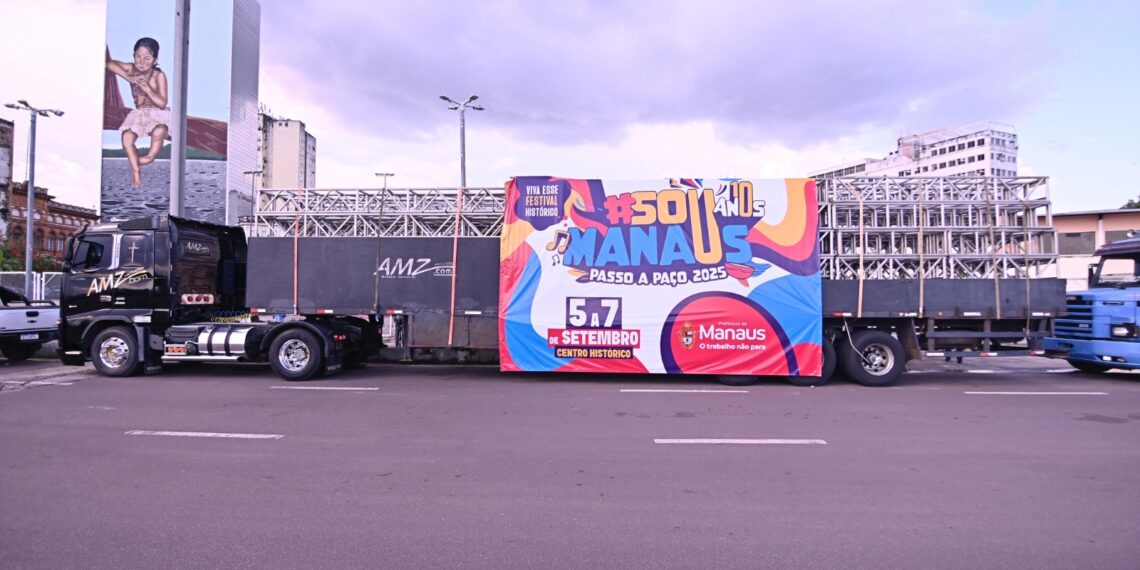 Prefeitura de Manaus inicia montagem da estrutura para o “#SouManaus Passo a Paço 2025”