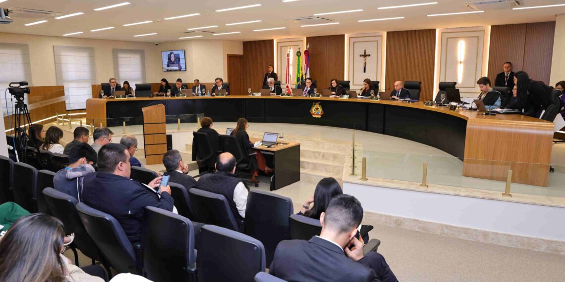 Ex-prefeito de Atalaia do Norte é condenado a devolver R$ 2,7 milhões por irregularidades em caixa da prefeitura