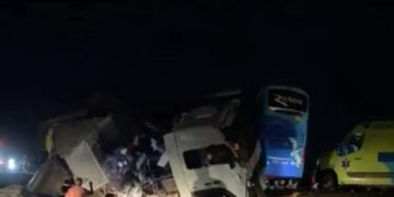 Acidente entre ônibus e carreta deixa 11 mortos e mais de 40 feridos no MT