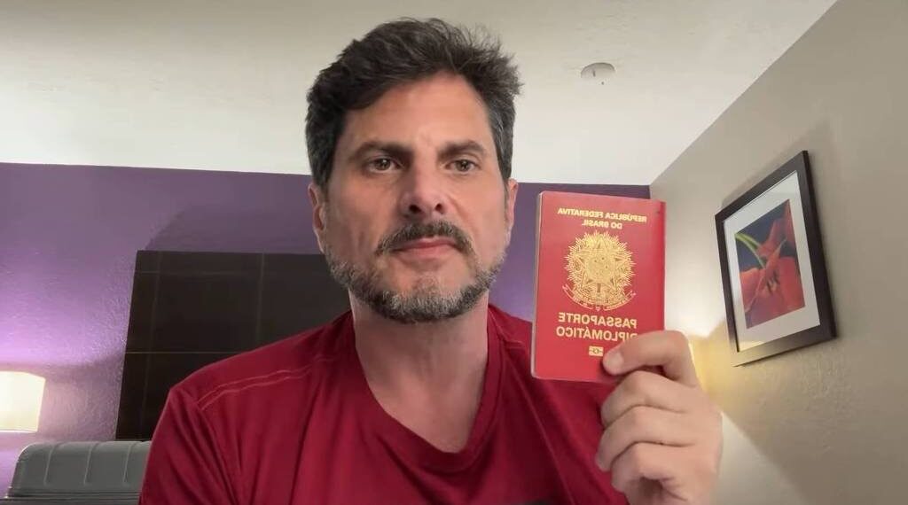 PF aplica tornozeleira eletrônica em Marcos do Val após retorno dos EUA