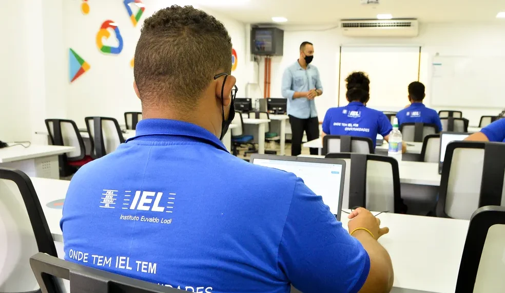 IEL Amazonas abre 57 vagas de estágio com bolsas de até R$ 1,5 mil
