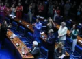 Projeto contra adultização de crianças na internet é aprovado no Senado