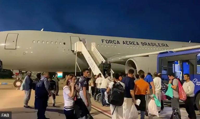 Novo voo com repatriados brasileiros chega hoje a Belo Horizonte