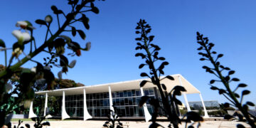 STF vai decidir se lei estadual pode ampliar responsabilidade pelo ICMS