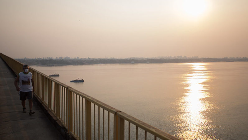 Estudo aponta desmatamento na BR-319 e AM-254 como origem da fumaça que encobriu Manaus