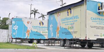 Joana Darc leva Castramóvel à Comunidade da Sharp para ampliar castrações gratuitas em Manaus