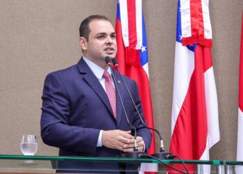 Lei estadual amplia plano de saúde mental para alunos da rede privada no Amazonas
