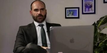 Conselho de Ética sorteia lista tríplice em processo contra Eduardo Bolsonaro