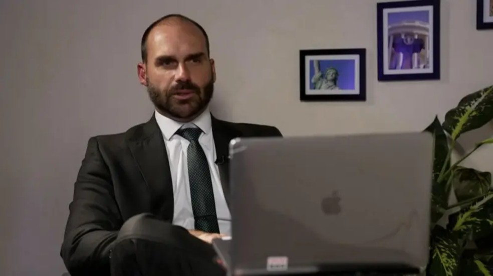 Conselho de Ética sorteia lista tríplice em processo contra Eduardo Bolsonaro