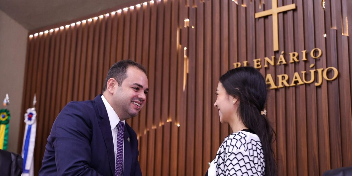 Aleam empossa 24 jovens na 17ª edição do Parlamento Jovem