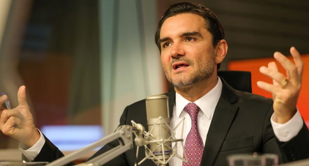 Celso Sabino confirma a Lula que deixará Ministério do Turismo