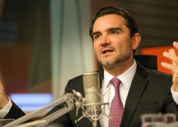 Celso Sabino confirma a Lula que deixará Ministério do Turismo