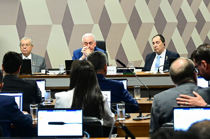 Senado rejeita por unanimidade PEC da Blindagem que poderia proteger parlamentares