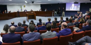 STF encerra primeiro dia do julgamento de Bolsonaro e mais sete réus