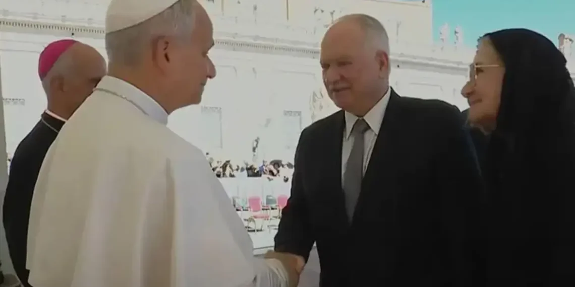 Fachin se encontra com papa Leão XIV no Vaticano antes de assumir presidência do STF