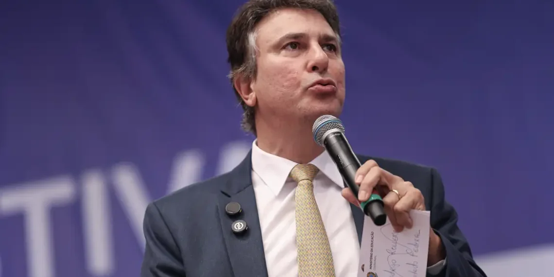 Camilo Santana anuncia 5 mil novas vagas no Enem em cursos de ciência e tecnologia