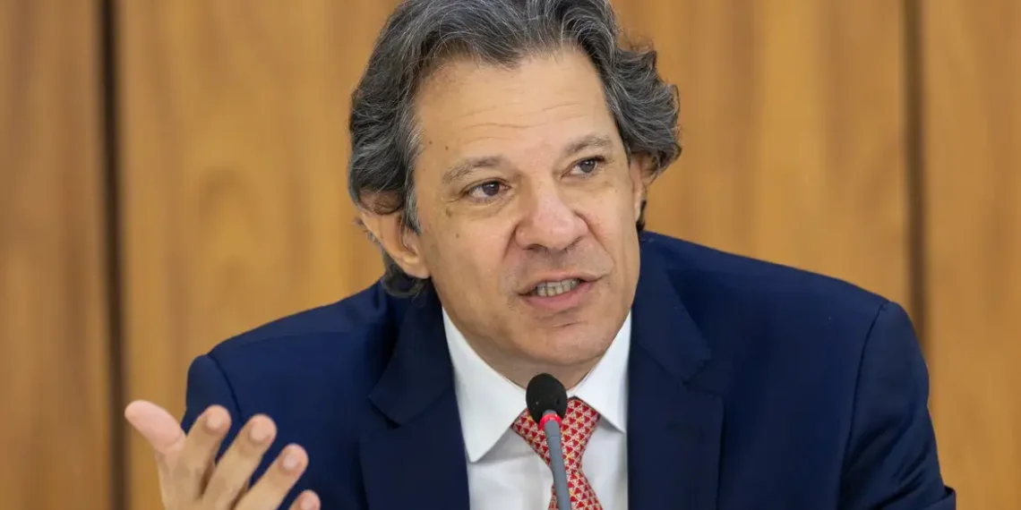 Haddad prevê apoio no Senado a projeto que isenta do IR quem ganha até R$ 5 mil