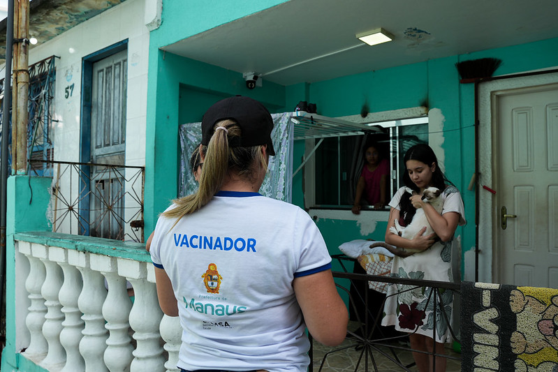 Prefeitura de Manaus intensifica vacinação antirrábica com meta de imunizar mais de 280 mil cães e gatos