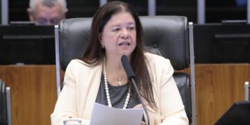 Comissão da Câmara aprova suspensão imediata de visitas de pais acusados de violência doméstica