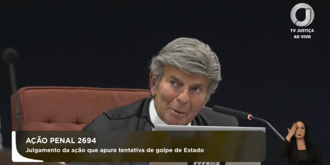 Luiz Fux pede para deixar Primeira Turma do STF em meio a julgamentos da trama golpista