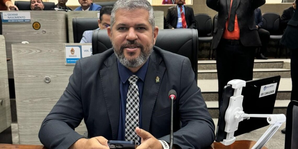 TRE-AM cassa mandato do vereador Elan Alencar por fraude à cota de gênero