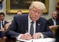 Juíza dos EUA barra demissões de servidores durante paralisação do governo Trump