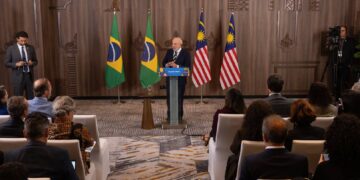 ‘Se depender de mim e de Trump, haverá acordo’, diz Lula após encontro na Malásia