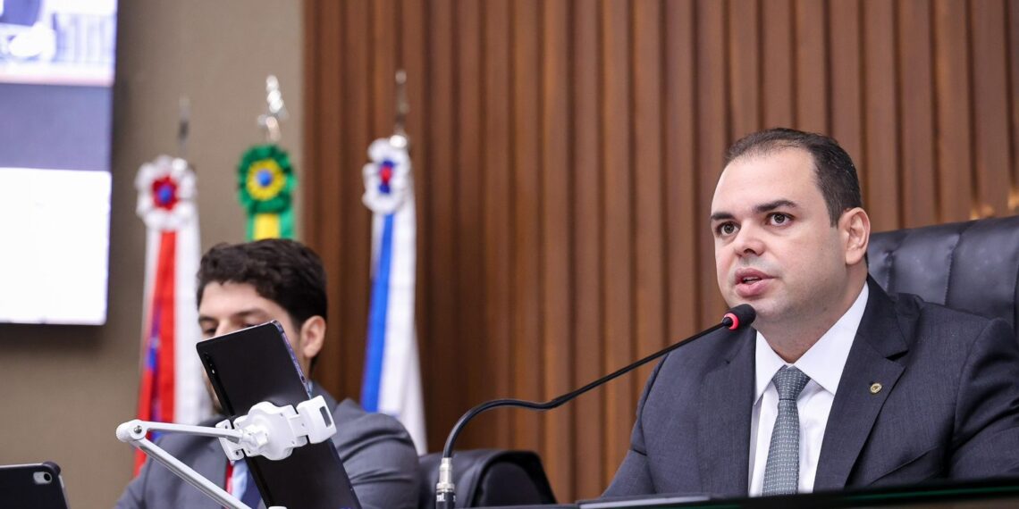 Deputado Roberto Cidade reforça ações em defesa da dignidade menstrual e saúde da mulher no Amazonas