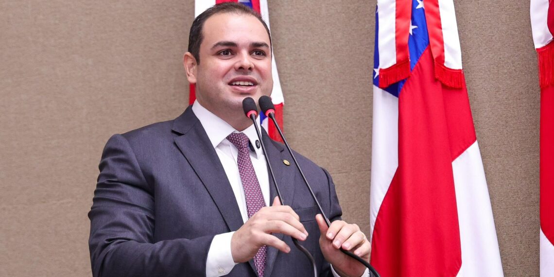 Roberto Cidade propõe programa para perfuração de poços artesianos em escolas do Amazonas