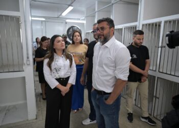 Joana Darc assume Sepet e Amazonas inaugura 1º Hospital Público Veterinário